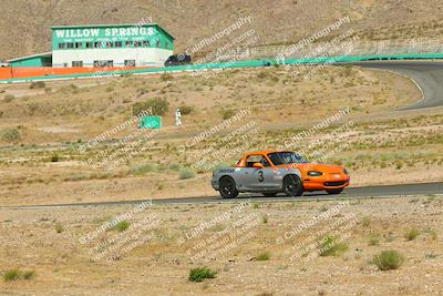 media/Jun-01-2025-CalClub SCCA (Sun) [[eae223c5dd]]/Group 5/Qualifying/